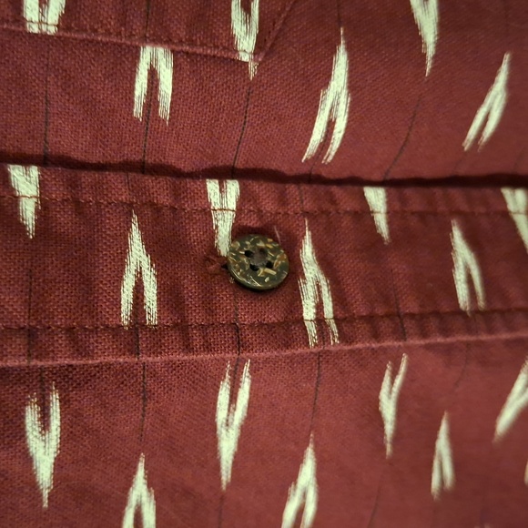 American Eagle Burgundy & Tan Southwestern Style Classic Fit Shirt (Size M) - Picture 6 of 9